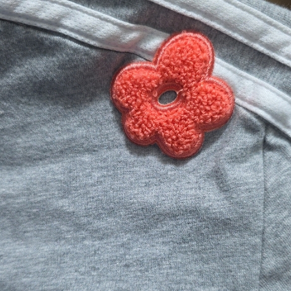 Adidas 3-Stripes Flower Patch Cropped T-Shirt Size Large - Picture 6 of 6